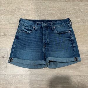 Old Navy Women’s O.G. Straight Hight-Rise Secret Smooth Pockets Jean Shorts